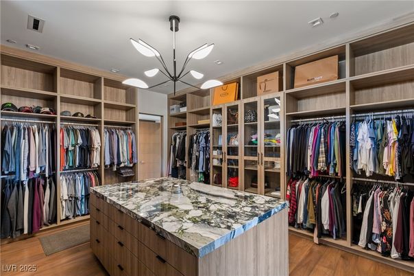 Interior, Pendant Lights, Recessed Lighting, Walk-in Closets, Wood Texture Flooring