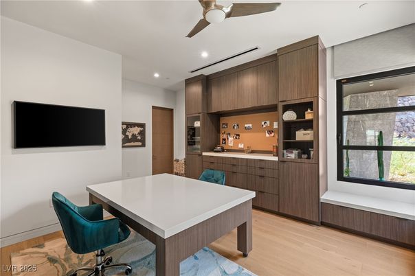 Interior, Recessed Lighting, Wood Texture Flooring