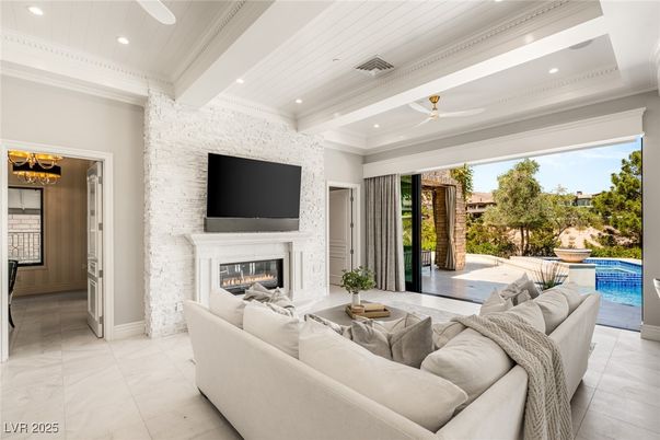 Fireplace, Interior, Living room, Recessed Lighting