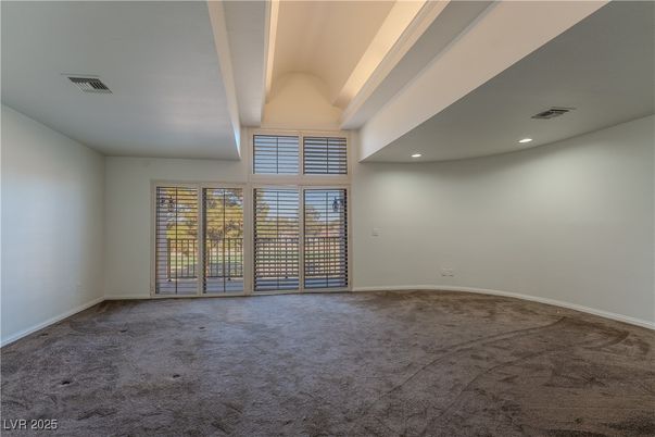 Empty room, Interior, Recessed Lighting