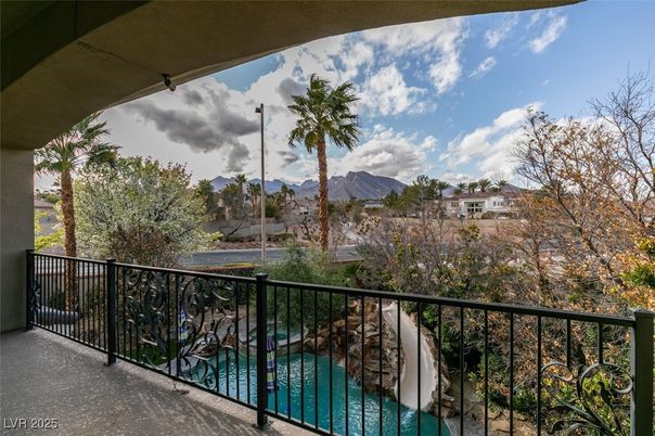 Exterior, Pool, Other