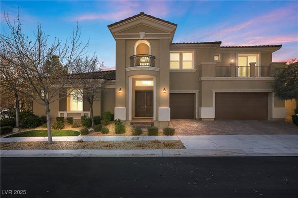 Attached, Exterior, Facade, Mediterranean