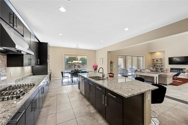 Chandelier, Dining room, Interior, Kitchen, Living room, Pendant Lights, Recessed Lighting, Stainless Steel Appliances