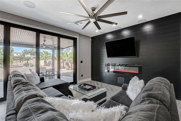 Fireplace, Interior, Living room, Recessed Lighting