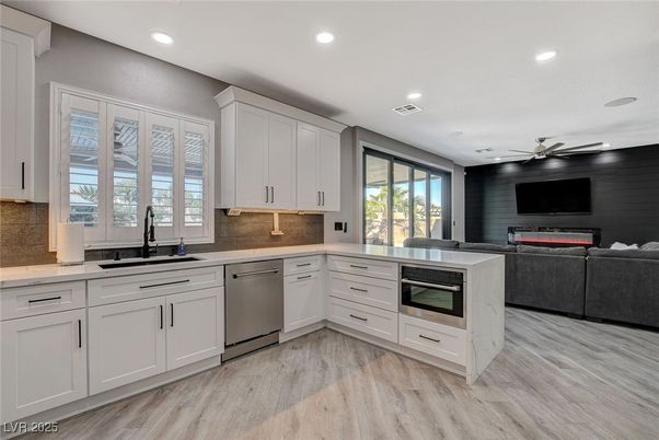 Interior, Kitchen, Living room, Recessed Lighting, Wood Texture Flooring