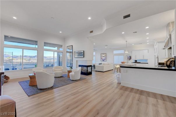Interior, Kitchen, Living room, Pendant Lights, Recessed Lighting, Wood Texture Flooring