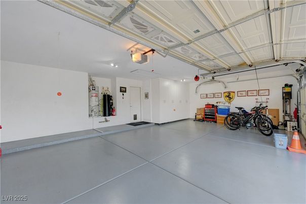 Garage, Interior