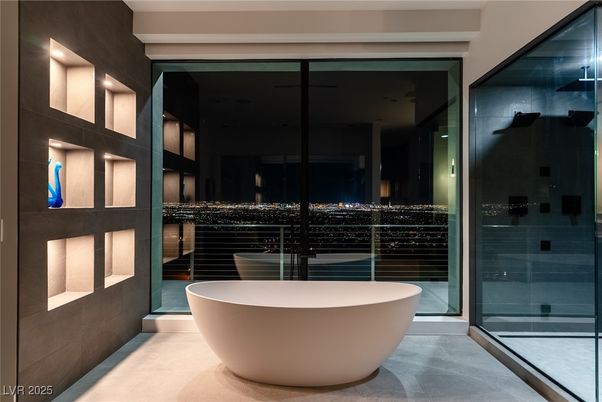Bathroom, Free Standing Baths, Interior