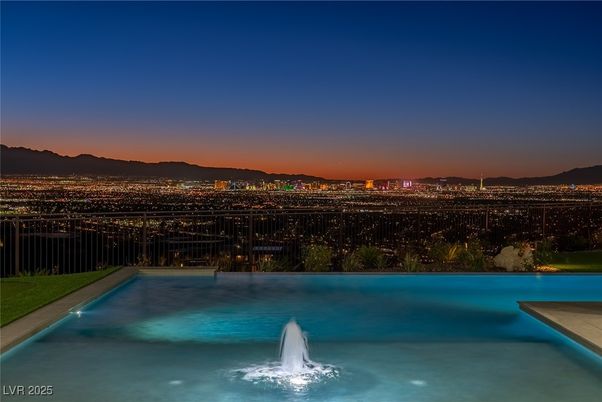 Exterior, Pool, Other