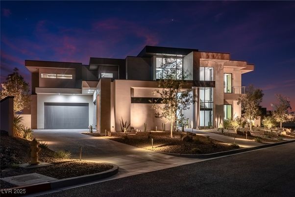 Attached, Exterior, Facade, Modern