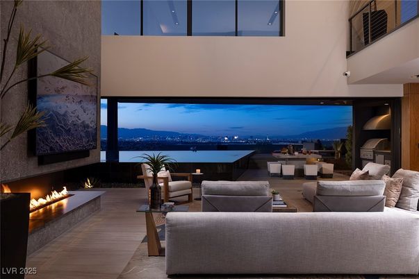 Fireplace, Interior, Living room