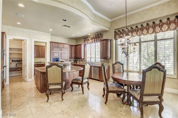 Dining room, Interior, Kitchen, Pendant Lights, Recessed Lighting, Stainless Steel Appliances
