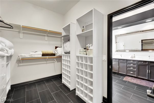 Interior, Walk-in Closets, Wood Texture Flooring