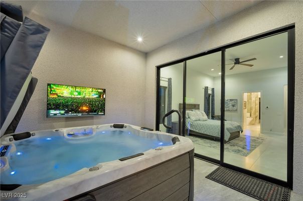 Bedroom, Hot Tub, Interior, Recessed Lighting