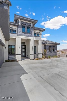 Attached, Exterior, Facade, Modern