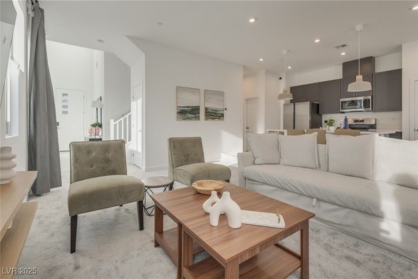 Dining room, Interior, Kitchen, Living room, Pendant Lights, Recessed Lighting, Stainless Steel Appliances