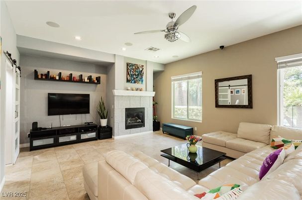 Fireplace, Interior, Living room, Recessed Lighting