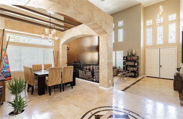 Chandelier, Dining room, Interior, Pendant Lights