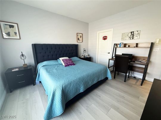 Bedroom, Home Office, Interior, Wood Texture Flooring