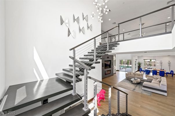 Dining room, Interior, Living room, Pendant Lights, Recessed Lighting, Wood Texture Flooring
