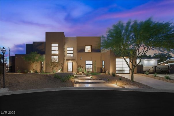 Attached, Exterior, Facade, Modern