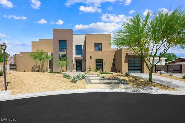 Attached, Exterior, Facade, Modern