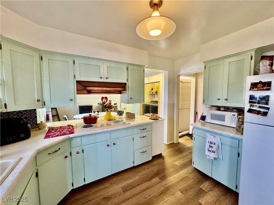 Interior, Kitchen, Wood Texture Flooring