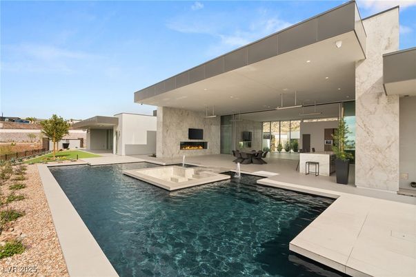 Exterior, Fireplace, Pool