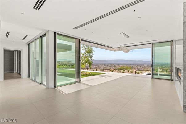 Fireplace, Interior, Recessed Lighting
