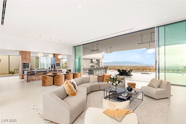 Interior, Kitchen, Living room, Pendant Lights, Recessed Lighting, Stainless Steel Appliances