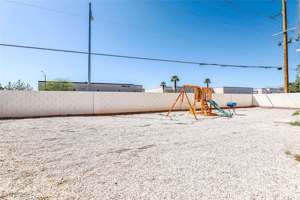 Backyard, Exterior, Playground