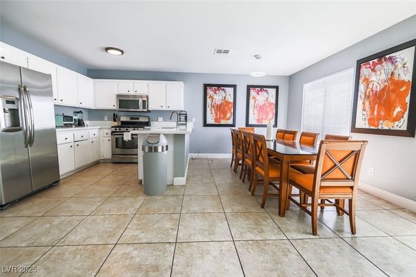 Dining room, Interior, Kitchen, Recessed Lighting, Stainless Steel Appliances