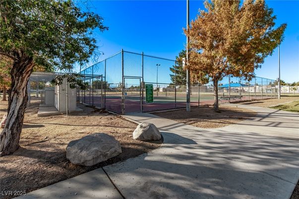 Exterior, Tennis Courts
