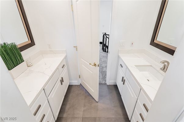 Bathroom, Dual Sink Vanities, Interior