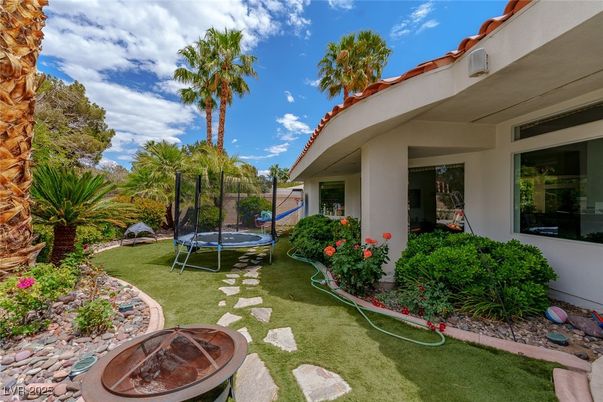 Backyard, Exterior, Playground