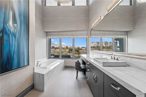 Bathroom, Dual Sink Vanities, Interior