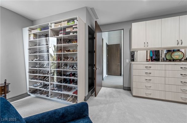 Interior, Walk-in Closets
