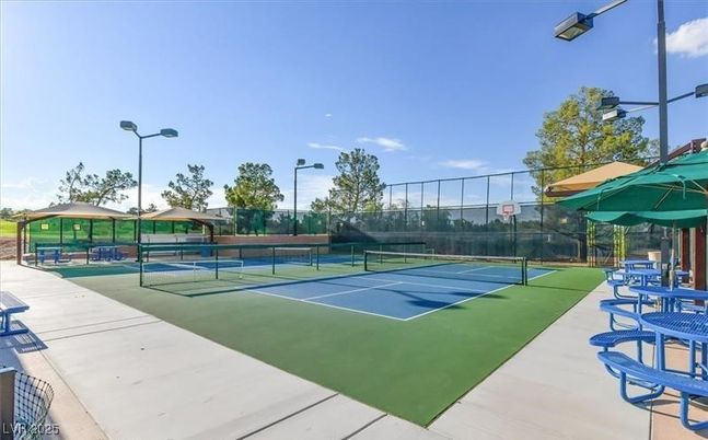 Exterior, Tennis Courts