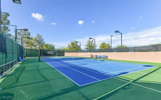 Exterior, Tennis Courts