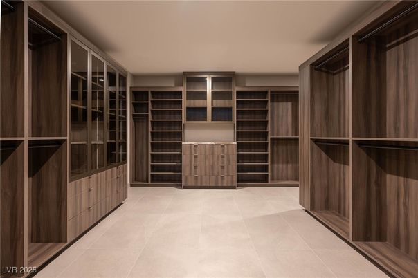 Interior, Walk-in Closets