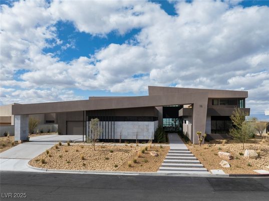 Attached, Exterior, Facade, Modern