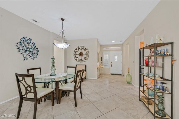 Dining room, Interior, Pendant Lights, Recessed Lighting