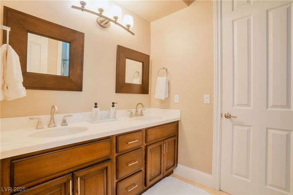 Bathroom, Dual Sink Vanities, Interior