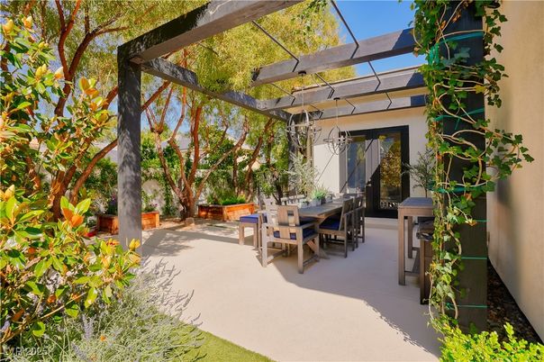 Exterior, Glass Ceilings, Sun Room