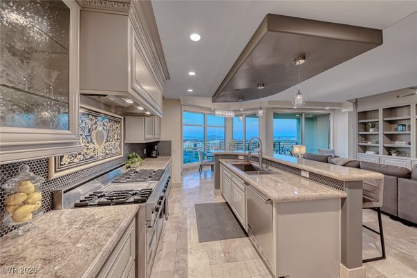 Interior, Kitchen, Living room, Pendant Lights, Recessed Lighting, Stainless Steel Appliances, Water