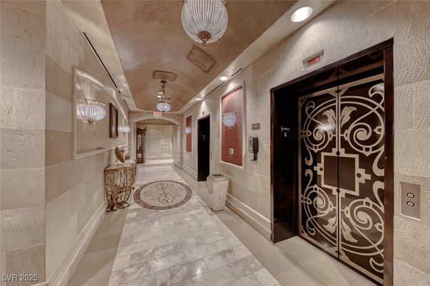 Elevator, Interior