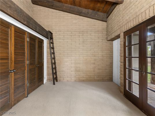 Empty room, Interior, Stone Walls, Wooden Beams, Wooden Ceilings