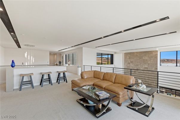 Interior, Living room, Pendant Lights, Recessed Lighting