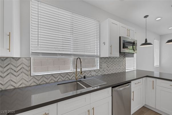 Interior, Kitchen, Pendant Lights, Recessed Lighting, Stainless Steel Appliances