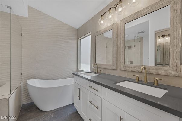 Bathroom, Dual Sink Vanities, Free Standing Baths, Interior